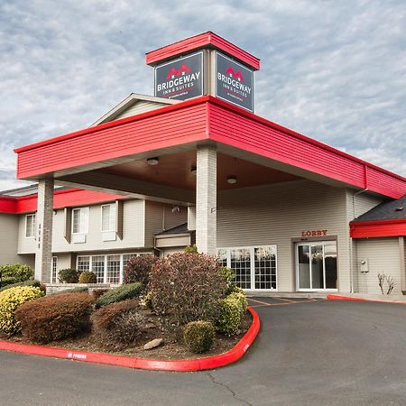 Bridgeway Inn & Suites - Portland Airport グレシャム エクステリア 写真