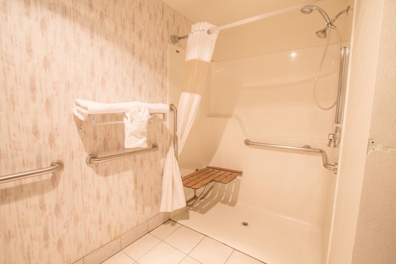 Bridgeway Inn & Suites - Portland Airport グレシャム エクステリア 写真